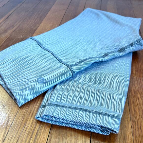 Lululemon 3/4 Length Leggings Size 4 Gray Chevron Herringbone Leggins - Picture 2 of 14